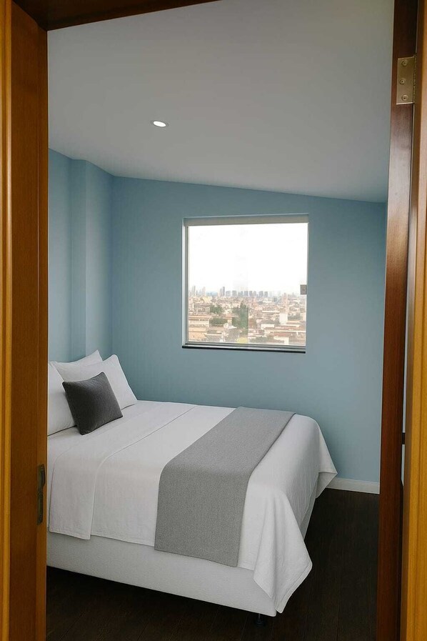 4 quartos, ferros/tábuas de passar roupa, Wi-Fi de cortesia