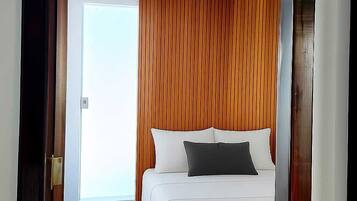 4 makuuhuonetta, silitysrauta/-lauta, ilmainen Wi-Fi, vuodevaatteet