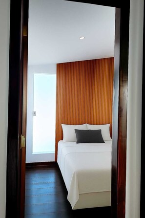 4 chambres, fer et planche à repasser, Wi-Fi gratuit, draps fournis