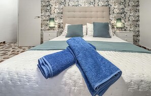 6 chambres, fer et planche à repasser, Wi-Fi gratuit