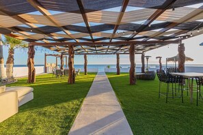 Outdoor dining - Casa El Muelle (Puerto Peñasco)