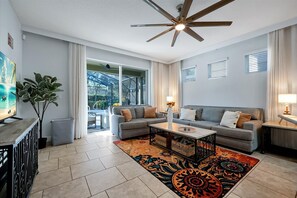 Smart TV, table football - The villa where dreams come true! (Davenport)