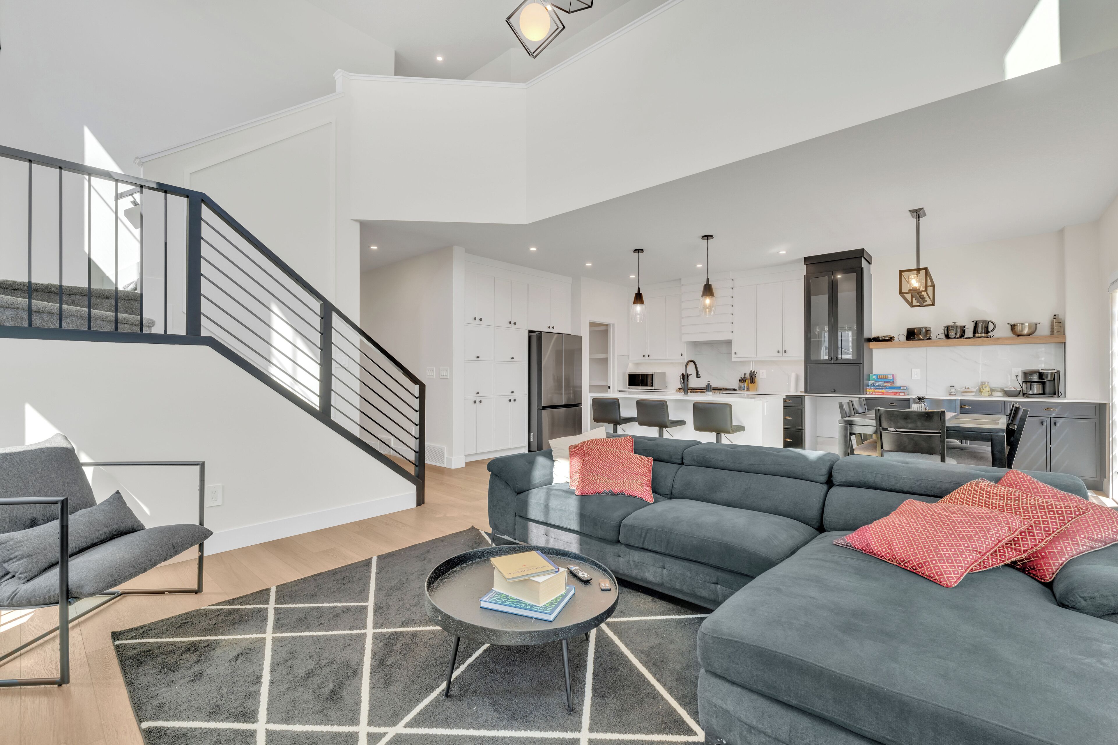 智能电视、桌上足球、乒乓球、书