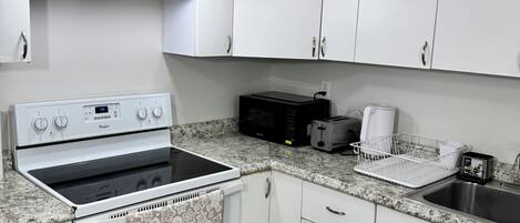 Micro-ondes, plaque de cuisson