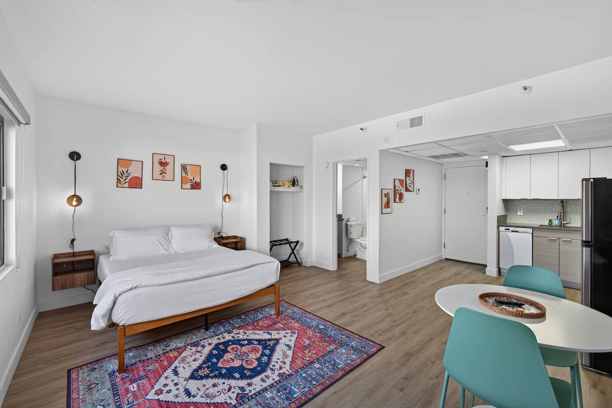 Comfort Studio | WiFi (free), bed sheets