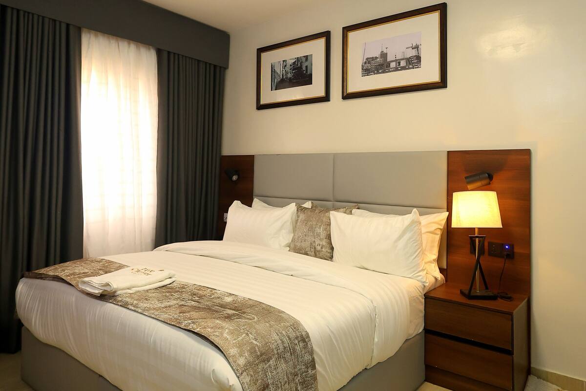 Superior Room | Desk, laptop workspace, soundproofing, WiFi (free)