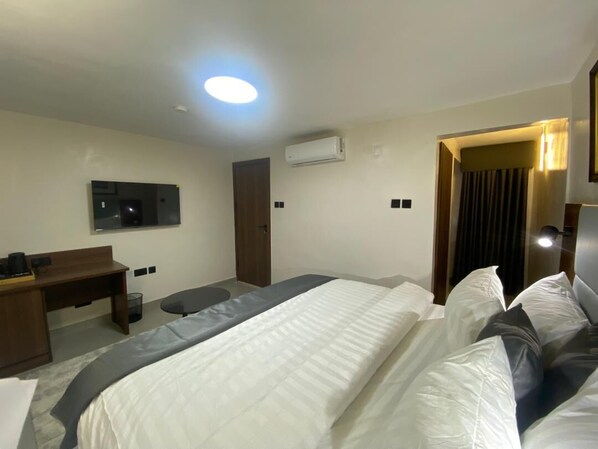 Standard Room | Desk, laptop workspace, free WiFi
