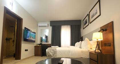 Five Clover Hotel Ilupeju