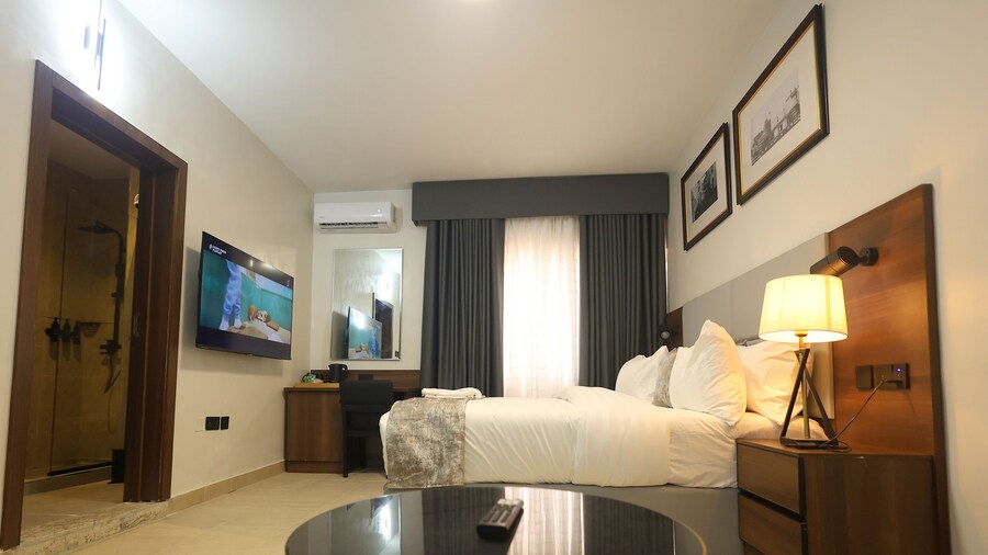 Five Clover Hotel Ilupeju