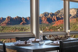 Dining - Luxury Home w/ Huge Views, Salt Spa, & Sauna (Sedona)