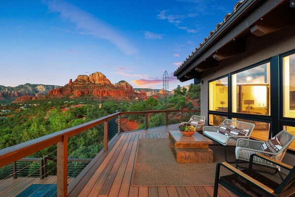 Terrace/patio - Luxury Home w/ Huge Views, Salt Spa, & Sauna (Sedona)