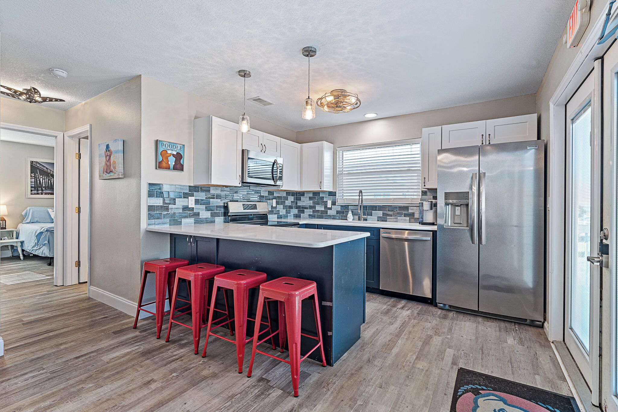 冰箱、微波炉、烤箱、炉灶