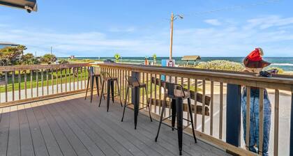 Oceanfront 2-Bedroom Condo | Pet Friendly | Deck & Views | Near Beach