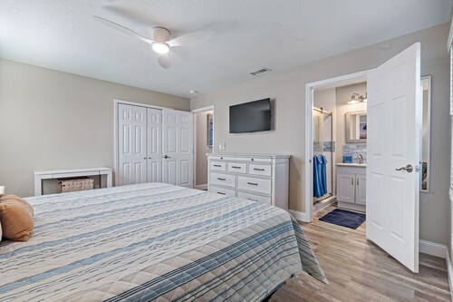 Oceanfront Dog-Friendly Retreat with 2 Beds, 2 Baths & Walkable Beach Access