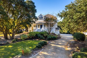 Exterior - 16 Sunset: Private Pool, Hot Tub, Game Room, Community Amenities (Corolla)