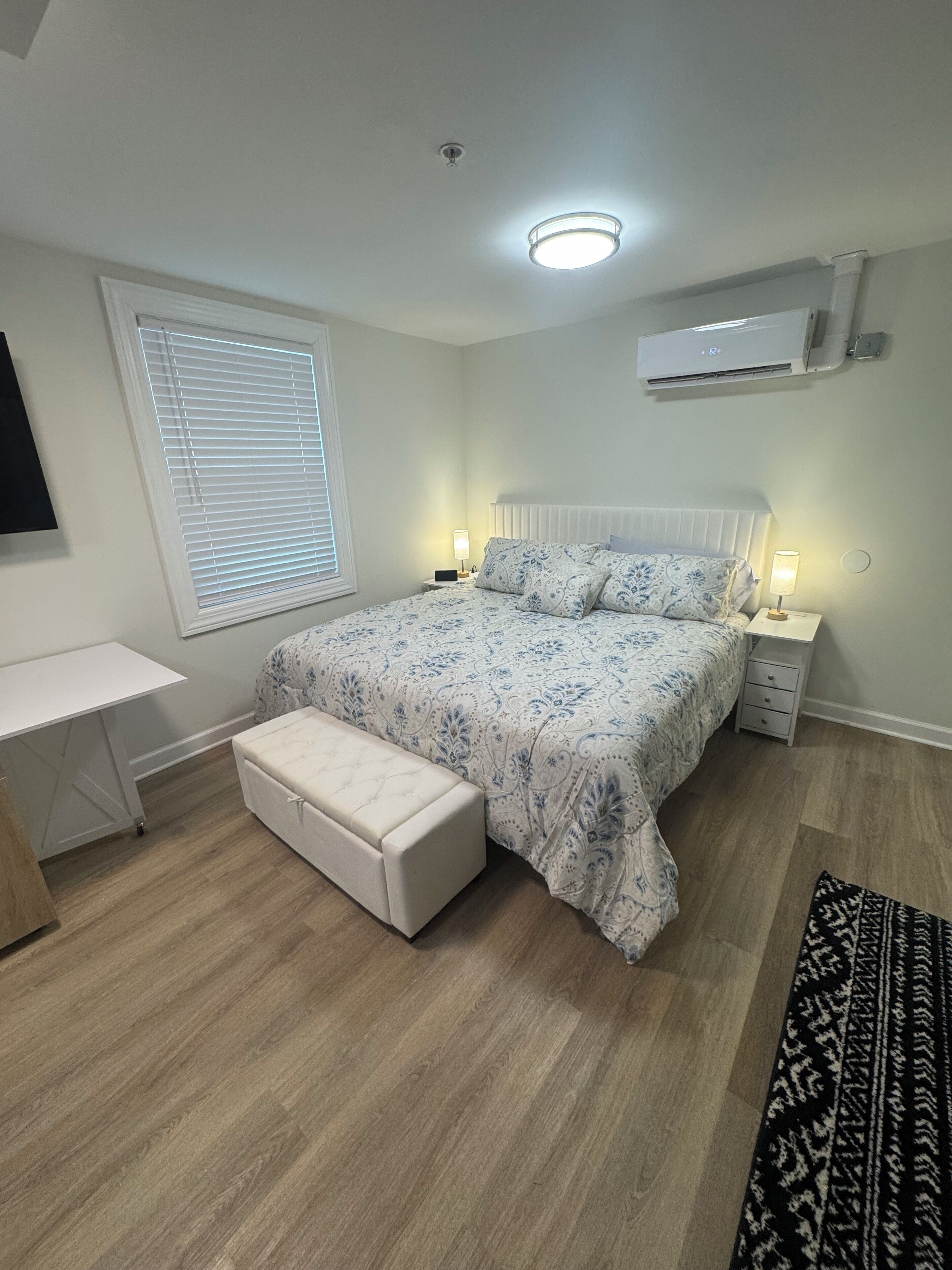 1 bedroom, iron/ironing board, internet, bed sheets