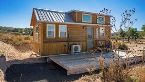Exterior - 1BR Sleep 3 PALO DURO CANYON Sunset Cabin Firepit (Canyon)