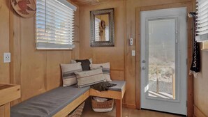 Interior - 1BR Sleep 3 PALO DURO CANYON Cabin Firepit Pet OK (Canyon)