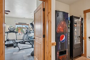Fitness facility - Modern Bear Hollow Condo w/ Hot Tub Access Prime Park City Location (Park City)