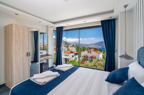 Iron/ironing board, free WiFi, bed sheets - Sun, sea, and serenity — your perfect Kalkan getaway (Kalkan Centre)