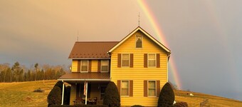 Charming 4-bedroom farmhouse in beautiful Williamsport, PA.