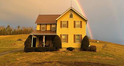 Charming 4-bedroom farmhouse in beautiful Williamsport, PA.