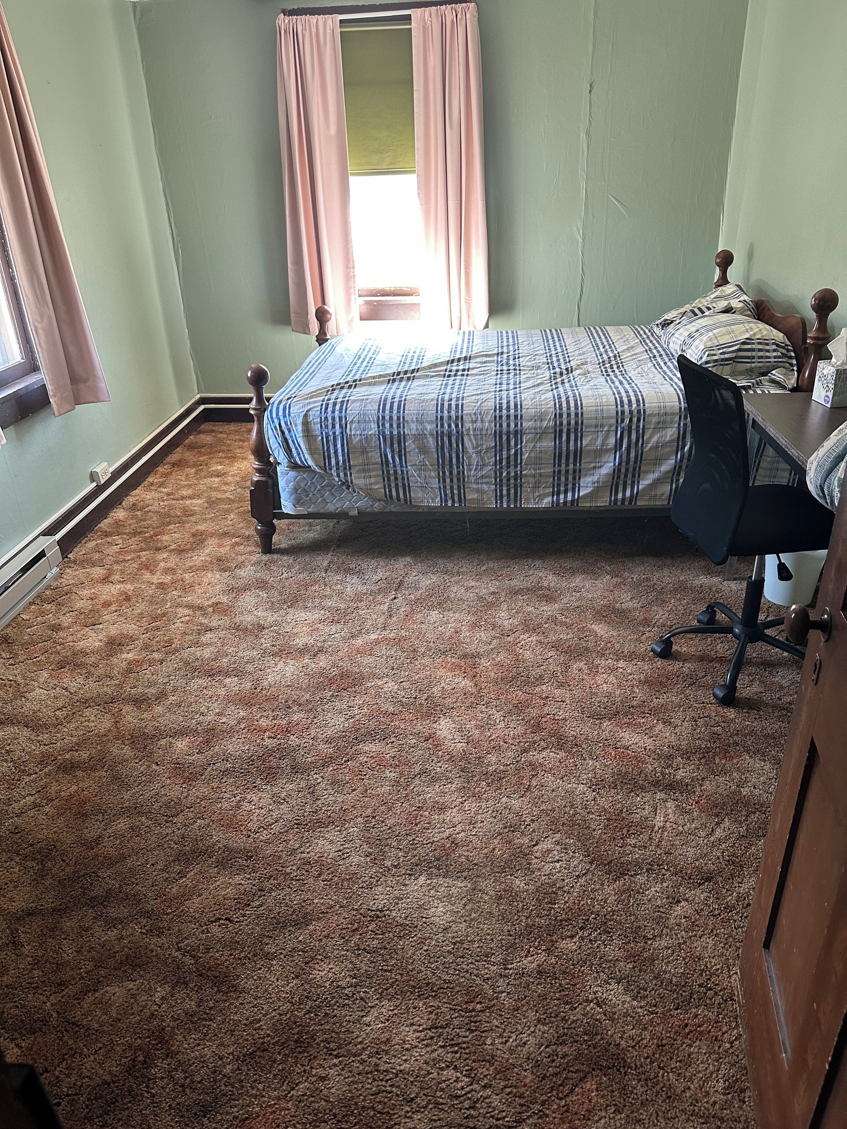 4 bedrooms, WiFi, bed sheets