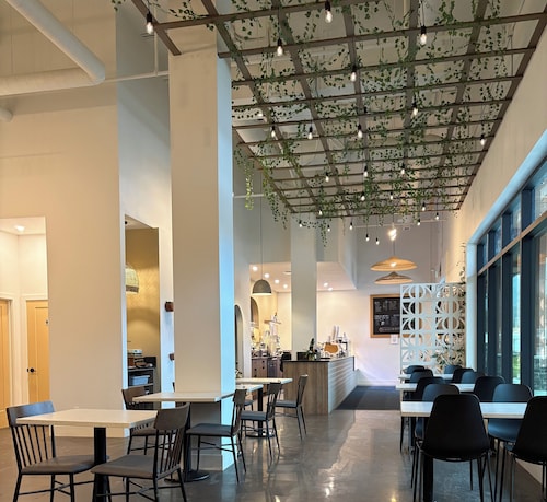 Bearfoot Haven in the Canadian Rocky Mountains!!!