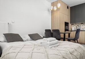 1 bedroom, iron/ironing board, WiFi, bed sheets - Imperial Capital Apartment #139 (Kraków)