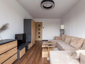 TV - Przymorze 2-Bedroom Apartment (Gdańsk)