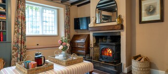 Beautiful 2 Bedroom Cottage in the Cotswolds