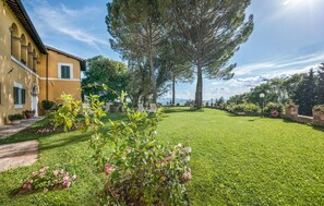 Property grounds - Lovely home in Foligno with sauna (Foligno)