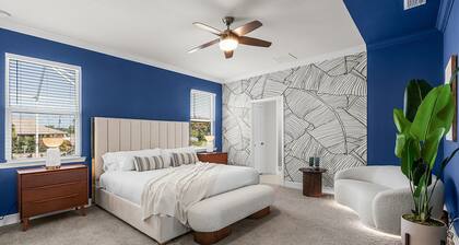 Unique Paradise 5BR W/KING Bed,3BA,GYM, POOL, BBQ!