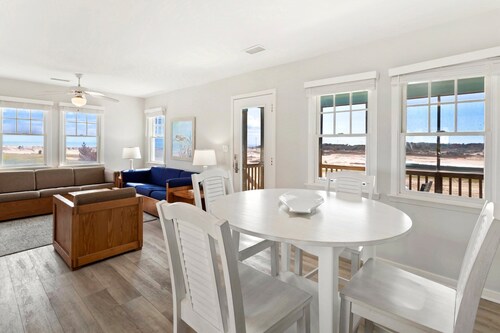 Turtle – Ocean View Townhome Steps from the Beach