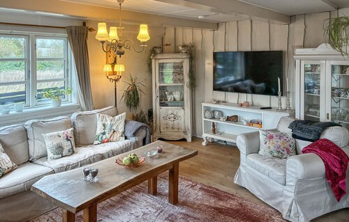 Beautiful home in Stege with WiFi