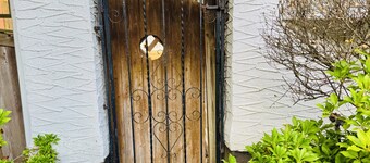 Pleasant 2-bedroom apartment with AC in West Hempstead