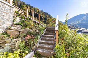 Property grounds - ANNAPURNA LODGE - BEAUFORT (BEAUFORT)