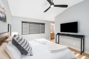 4 habitaciones, escritorio, tabla de planchar con plancha y wifi gratis 