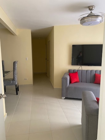 Smart TV. Soothing 3-bedroom apartment in Santo Domingo