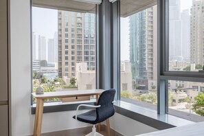 2 bedrooms, iron/ironing board, WiFi, bed sheets - Blueground | Downtown Dubai, pool, nr Burj Khalifa (Dubai)