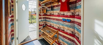 2 bedroom stunning home in Lysekil