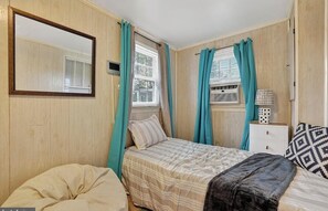 3 Schlafzimmer, Schreibtisch, Bügeleisen/Bügelbrett, kostenloses WLAN