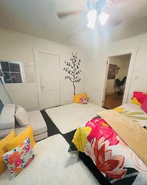 Desk, iron/ironing board, free WiFi, bed sheets