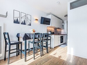 Fridge, microwave, oven, dishwasher - Les Olympiades by Interhome (Val Thorens)