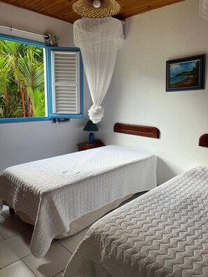 2 bedrooms, iron/ironing board, travel crib, free WiFi - Quiet 2-Bedroom House, Near Sainte-Luce🏝️ (Rivière-Salée)