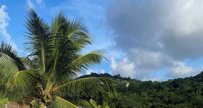 Quiet 2-Bedroom House, Near Sainte-Luceđïž