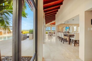 Dining - Luxurios Villa w/Infinity Pool~Rooftop~Close2Beach (Noord)
