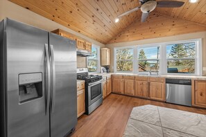 Fridge, microwave, oven, stovetop - Appleview - Walk to Village/Lake, Lake View, Hot Tub, BBQ (Big Bear Lake)