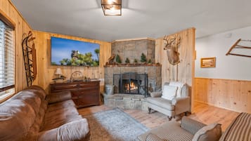 Smart TV y chimenea