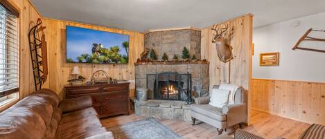 Smart-tv och eldstad